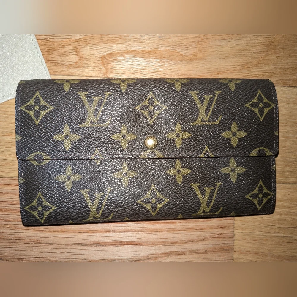 VINTAGE 1997 LOUIS VUITTON MONOGRAM LONG WALLET - Picture 3 of 14
